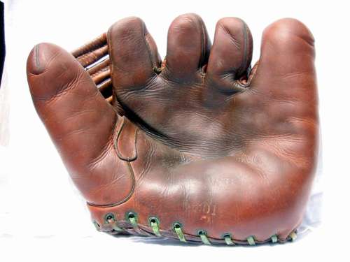 Lefty Gomez Wilson 601 Short Fingers Front